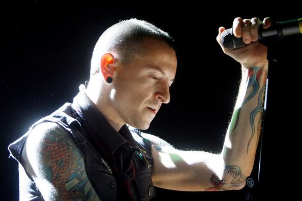 Семья Честера Беннингтона из Linkin Park отказалась от публичных похорон