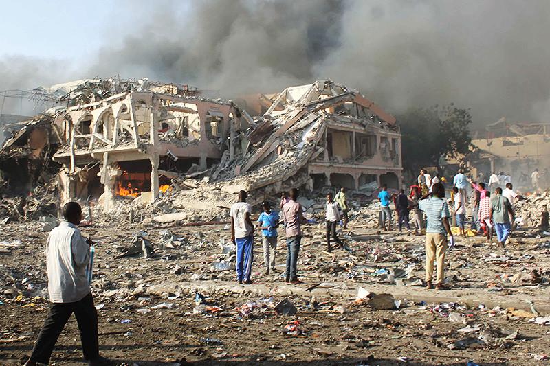 Число жертв взрыва в столице Сомали возросло до 276