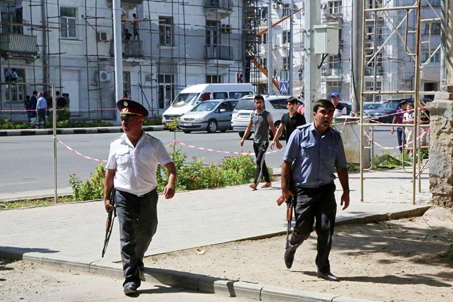 В Таджикистане двадцать милиционеров уволили из-за лишнего веса