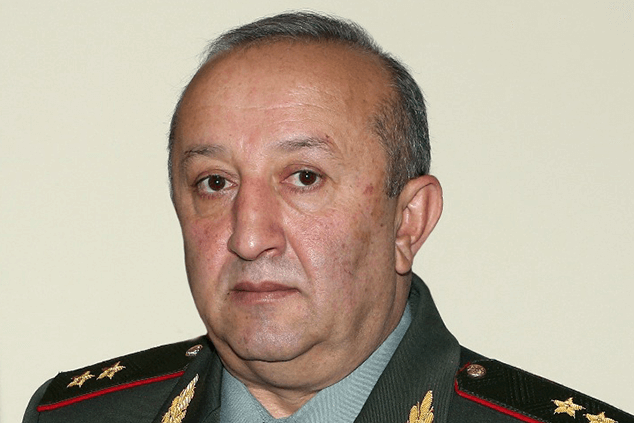 Мовсес Акопян освобожден от должности главы Генштаба ВС Армении