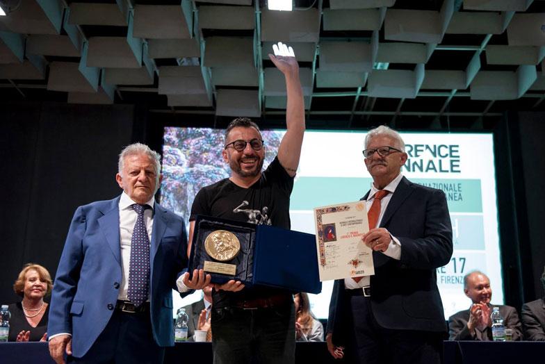 Армянский дизайнер Нур завоевал золотую медаль Медичи на Флорентийском биеннале
