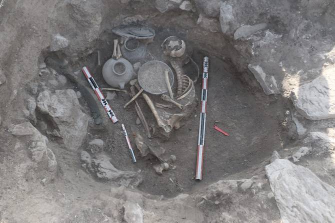 В Армении обнаружено сломанное оружие урартской эпохи