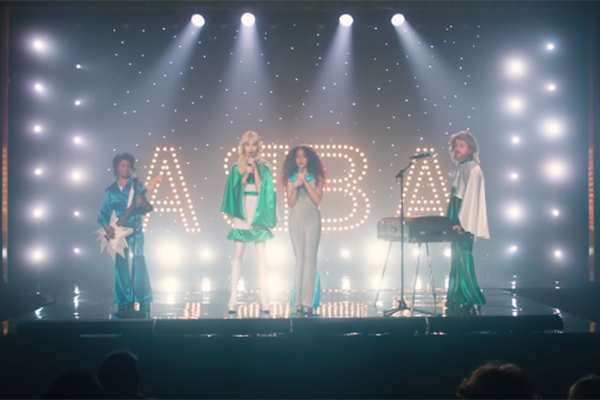 ABBA представила клип на рождественскую песню «Little Things»