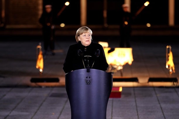 Ангела Меркель официально попрощалась с должностью канцлера ФРГ