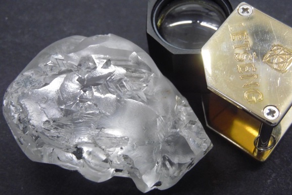 В Южной Африке найден один из крупнейших в мире алмазов