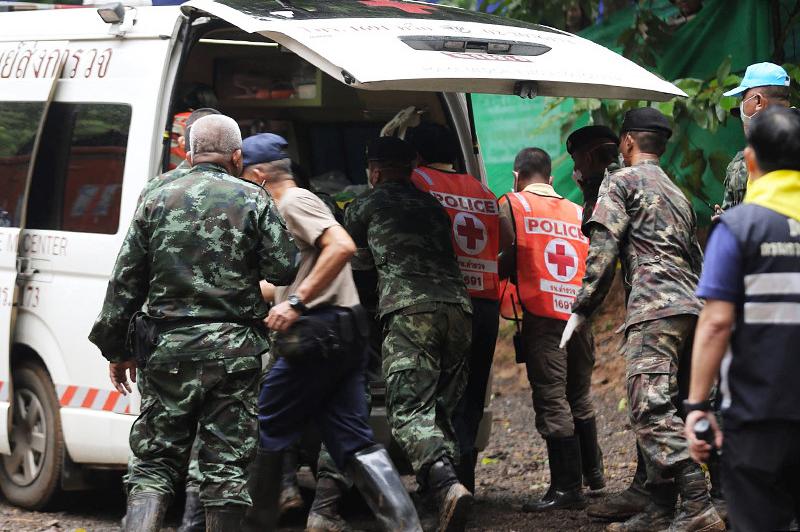 В Таиланде возобновилась операция по эвакуации детей из пещеры. У спасенных нашли опасную инфекцию