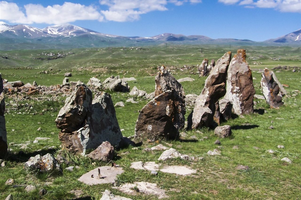 Испанская версия журнала «National Geographic» опубликовала статью под названием «Зорац Карер – Стоунхендж Армении»