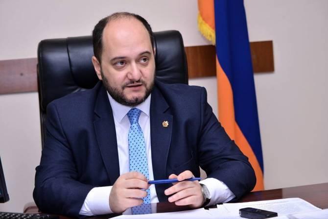 Министр ОНКС Армении созывает общенациональное родительское собрание
