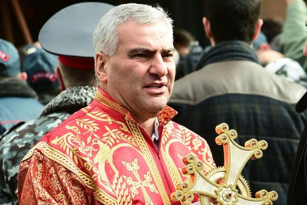 Самвел Карапетян стал новым спонсором армянского футбольного клуба
