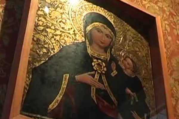 Украденная и возвращённая реликвия: почти детективная история легендарной иконы Армянской Богородицы