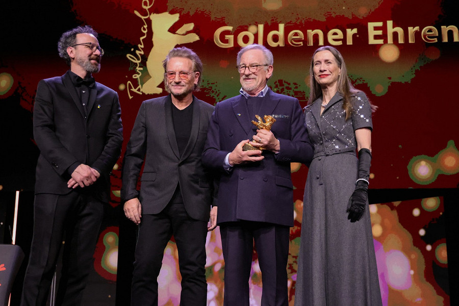 Стивен Спилберг получил почетного «Золотого медведя» на 73-м Берлинском международном кинофестивале