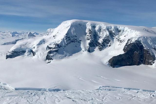 Льды Антарктиды выделяют радиоактивный хлор, накопленный в результате морских испытаний ядерного оружия: исследование 
