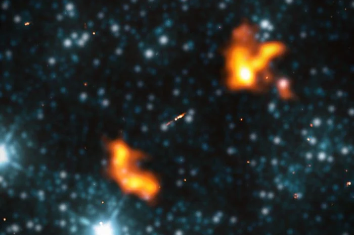 Абсолютно «монструозная»: ученые обнаружили самую большую галактику во Вселенной