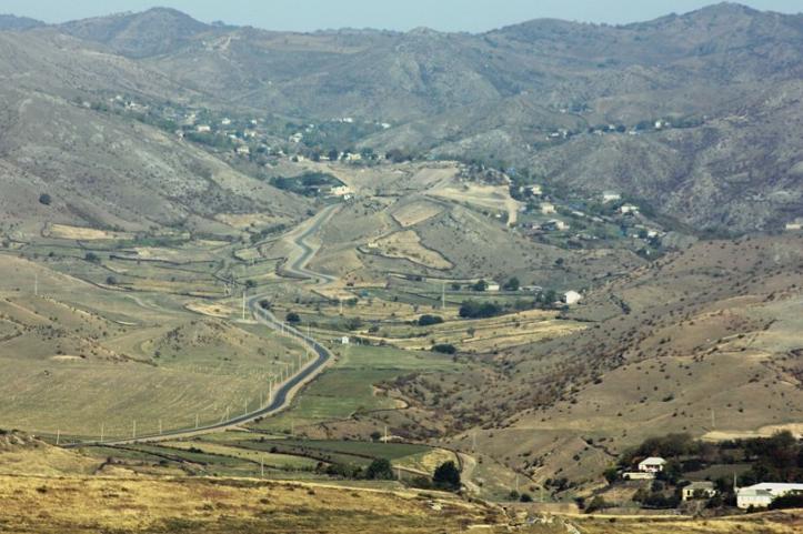 ВС Азербайджана открыли огонь по ряду приграничных сел Тавушской области