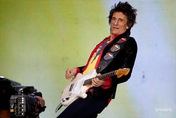 Гитарист The Rolling Stones Ронни Вуд во второй раз победил онкологию
