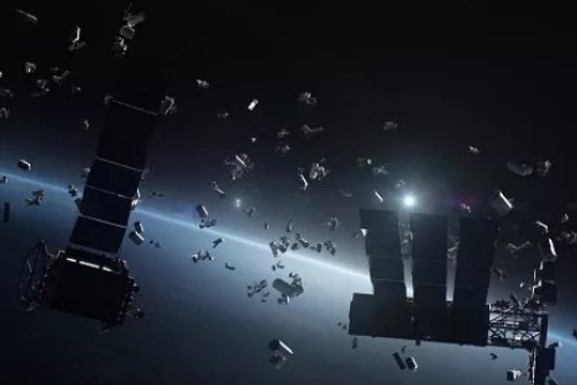 Космический мусорщик провел первые демонстрационные испытания на орбите