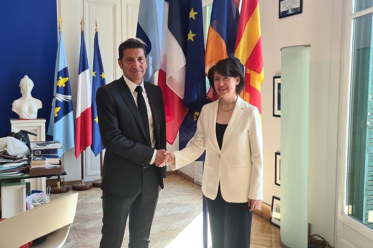 Посол Армении во Франции и мэр Канн обсудили ситуацию в Карабахе