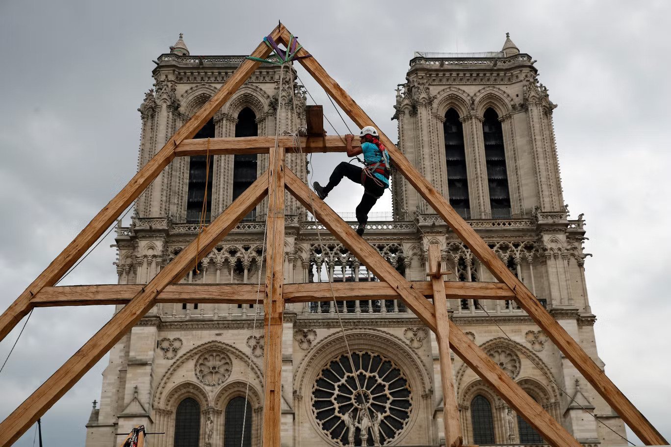 Собор Парижской Богоматери после масштабной реставрации вновь откроется в конце 2024 года