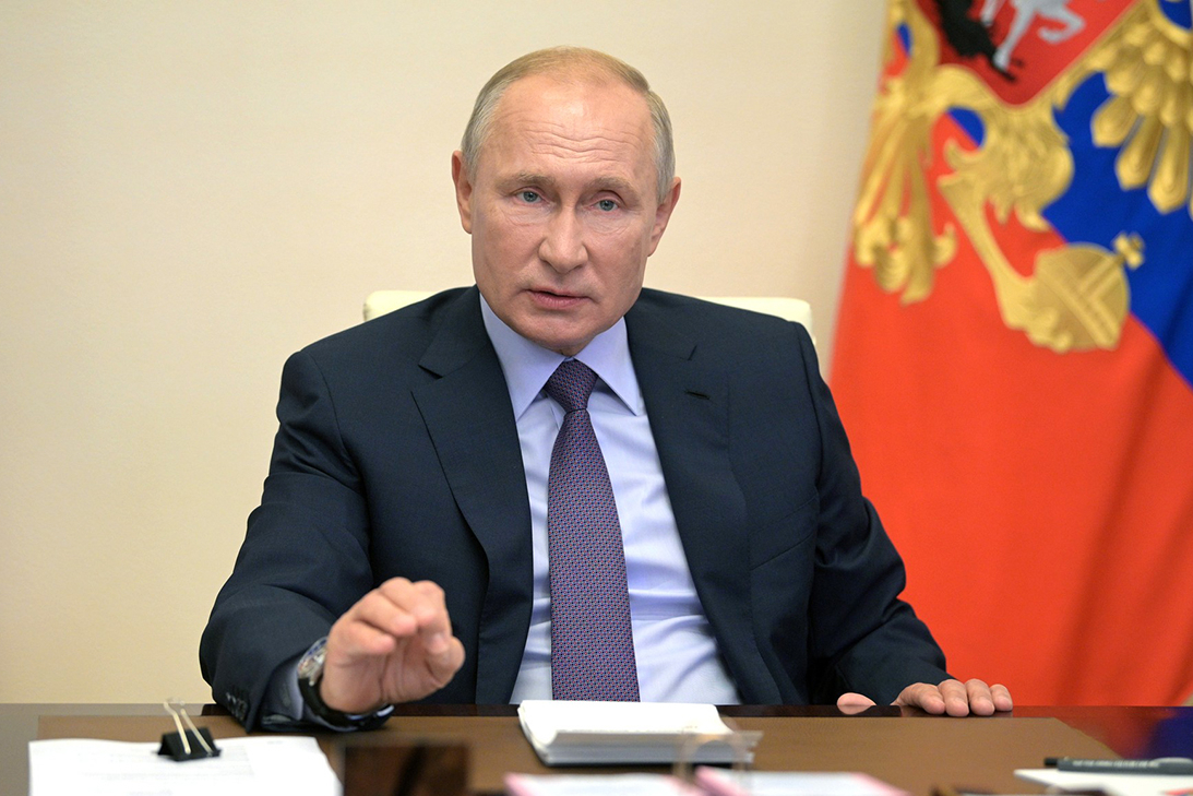 Путин обсудил с Совбезом трагические события в Европе и Карабах