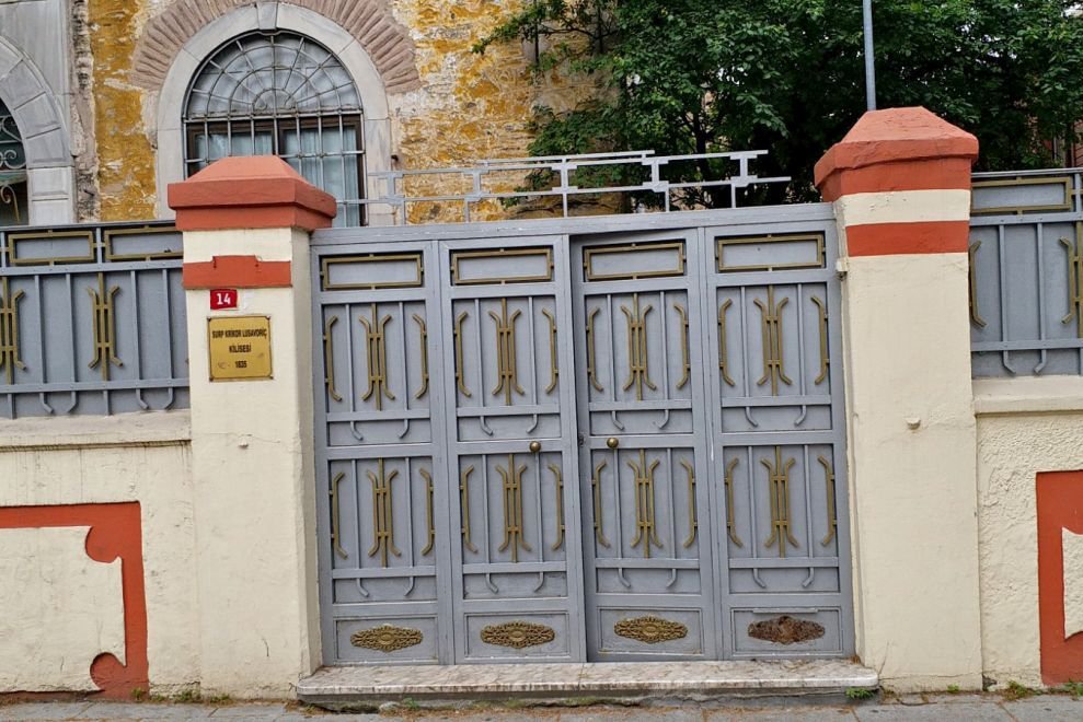 Ստամբուլի հայկական Սբ. Գրիգոր եկեղեցու խաչը պոկած անձը ձերբակալվել է