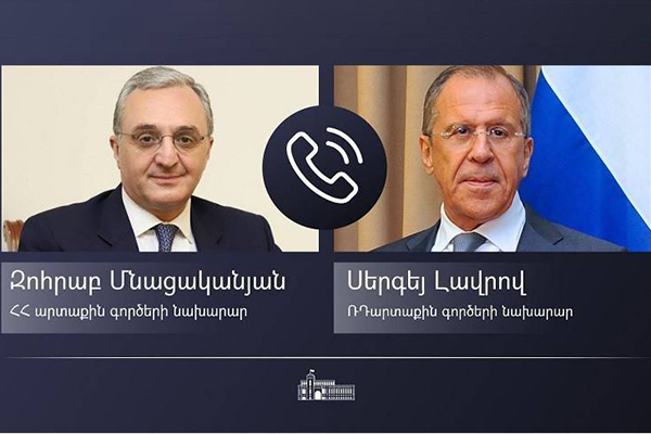 Главы МИД Армении и России провели телефонный разговор