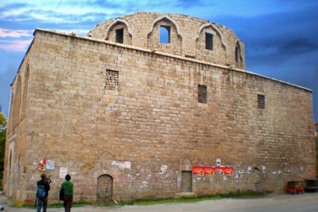 Հրանտ Դինքի ծննդավայր Մալաթիայում գտնվող Սբ. Երրորդություն հայկական եկեղեցու վերականգնման աշխատանքները արդեն 5 տարի է, ինչ դադարեցված են