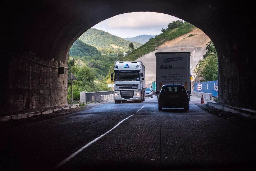 Тоннель на дороге к российско-грузинской границе будет временно закрыт