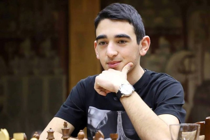 Гроссмейстер Айк Мартиросян одержал победу над азербайджанцем Шахрияром Мамедъяровым