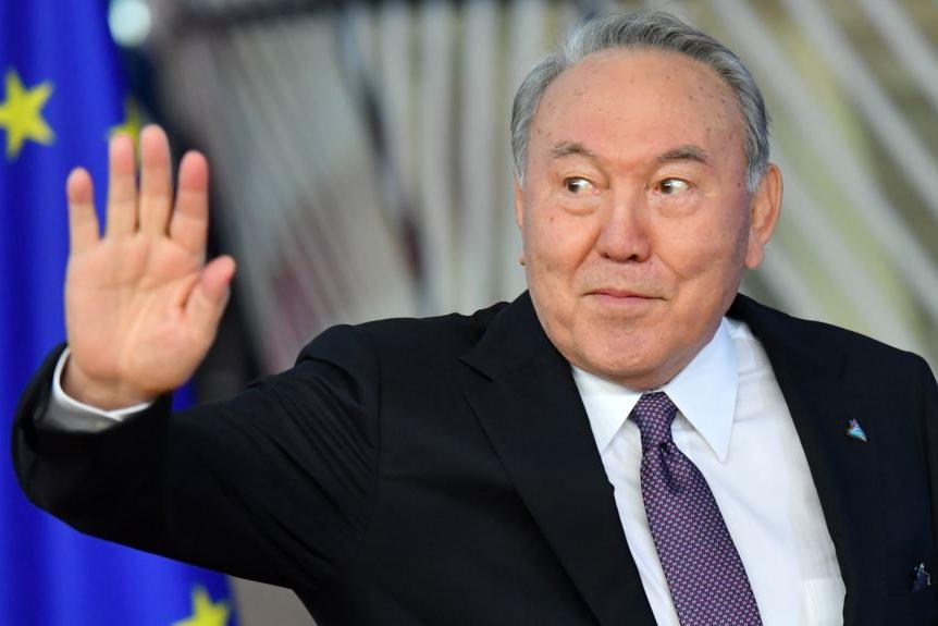 Президент Казахстана Нурсултан Назарбаев подал в отставку