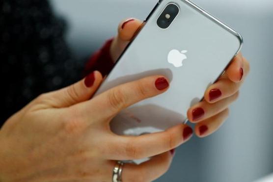 Почему продажи iPhone резко упали?