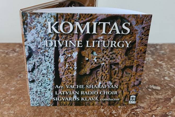 Издан эксклюзивный диск полной концертной версии «Святой Литургии» Комитаса