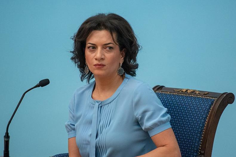 Супруга премьера Армении - о приезде сына в Ереван