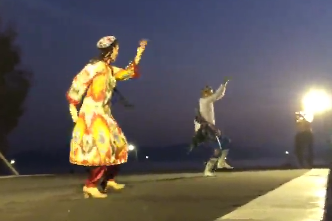 Жителей узбекского города обязали каждый день в течение месяца танцевать польку и предоставлять властям отчеты об этом
