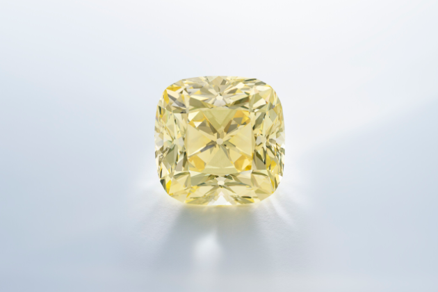 Christie's выставит на торги один из крупнейших бриллиантов в мире: часть выручки будет передана МККК