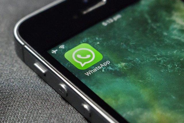 В мессенджере WhatsApp для операционной системы Android нашли способ читать чужую переписку