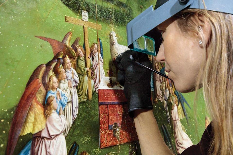 В Гентском алтаре восстановили изображение Агнца: полученный результат ошеломил даже авторов реставрационных работ