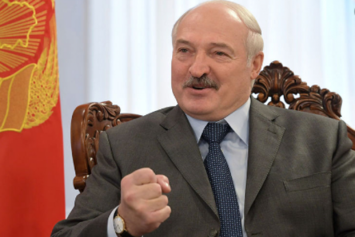 Лукашенко заявляет о победе Беларуси над коронавирусом