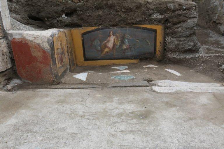 Впечатляющая находка: в Помпеях нашли древний магазин фастфуда