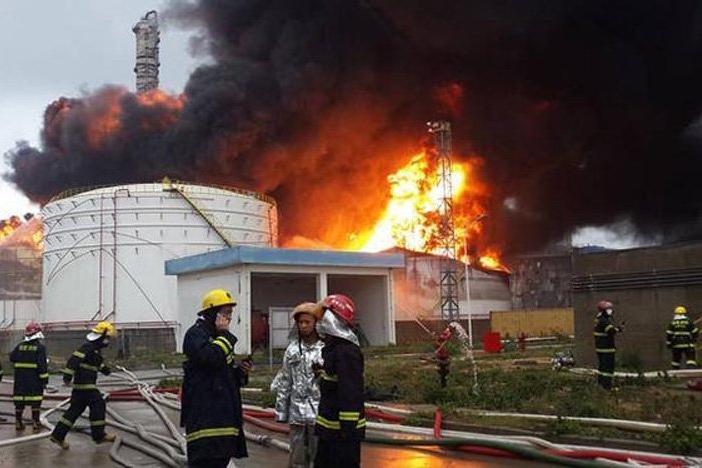 Число жертв взрыва на химзаводе в Китае увеличилось до 44 человек, в 16 местных больниц доставили около 640 раненых