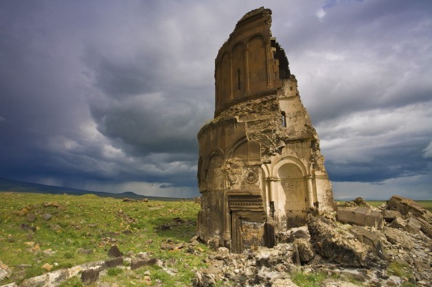 Я попал в места такие древние, как сама земля: путешествие Паустовского в Армению (часть 2) 