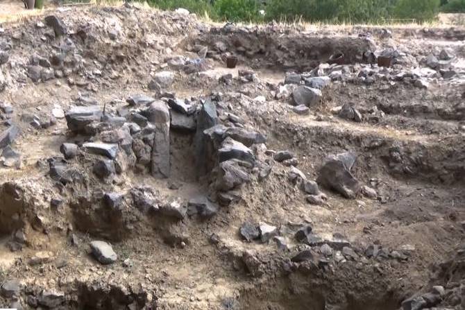 Находка регионального значения: в пещере Даларик в Армавирском марзе обнаружены археологические памятники первобытного человека
