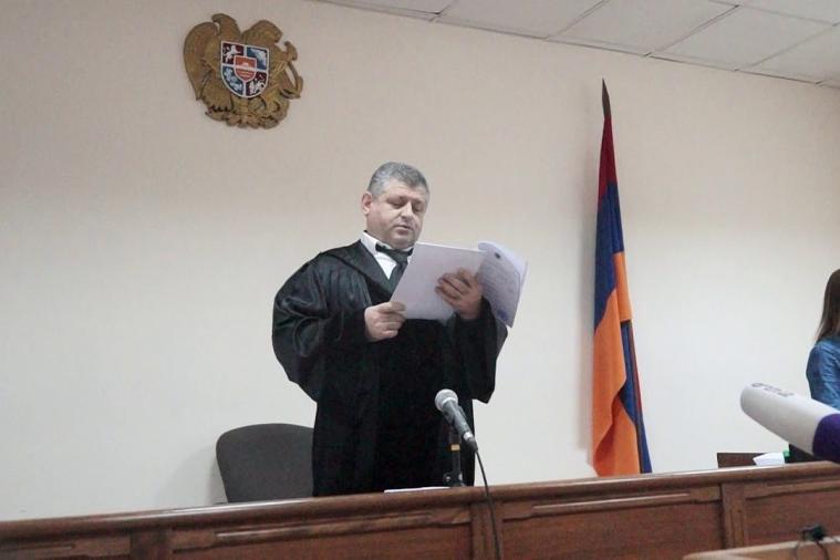В Ереване ограбили судью административного суда