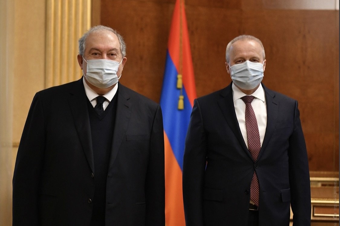 Президент Армении принял посла РФ