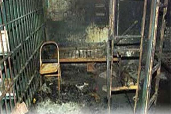 Инцидент в УИУ «Горис»: Заключенные жгли постельные принадлежности и выламывали двери камер