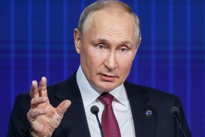 Путин: Россия не откажется от исторического наследия СССР и царской империи