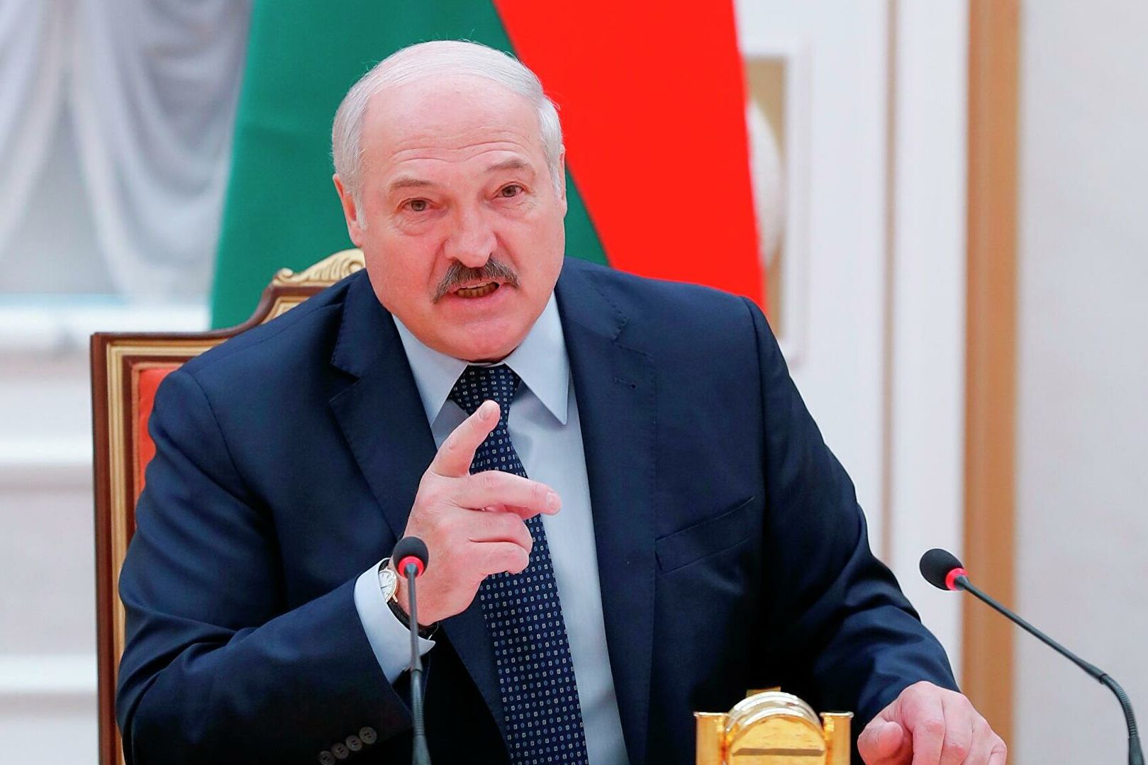 Лукашенко не исключает размещения войск РФ в Белоруссии, но не сейчас