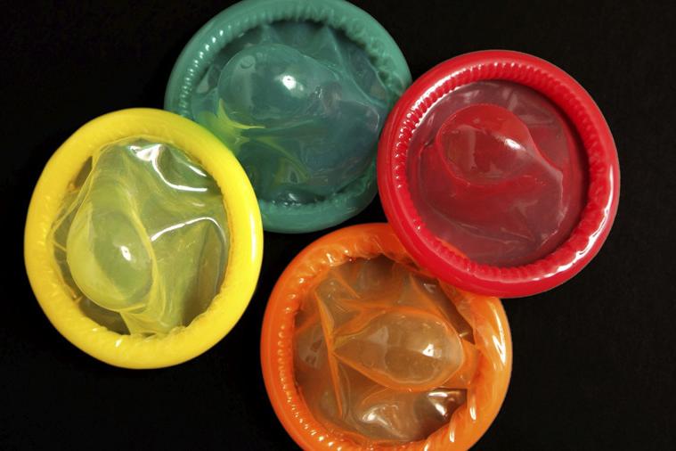 Грузинские политики и церковь требуют закрыть фирму по производству презервативов, оскорбляющих чувства верующих