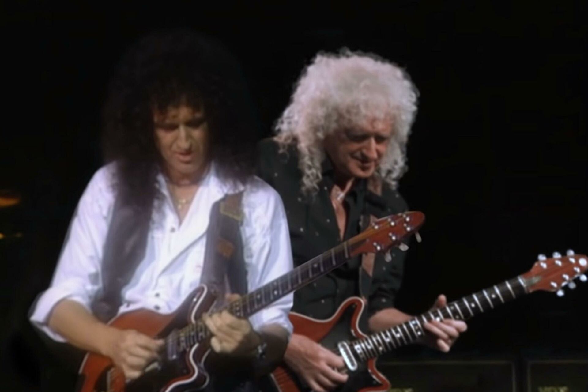 Гитарист Queen Брайан Мэй выпустил клип на сольную песню «Back to the Light» 1992 года