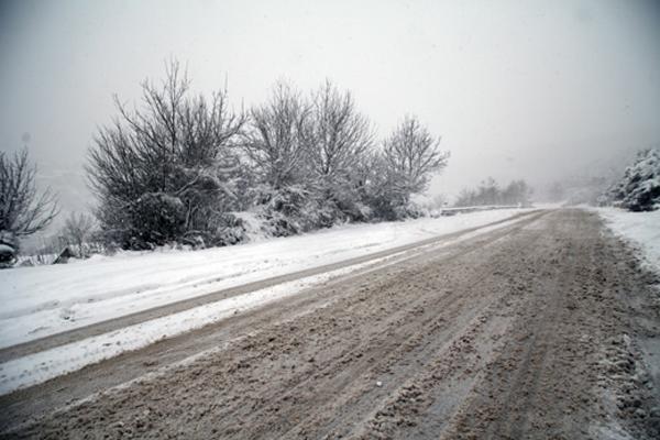 Մի շարք ավտոճանապարհների ձյուն է տեղում. կան դժվարանցանելի ճանապարհներ -  RadioVan.fm