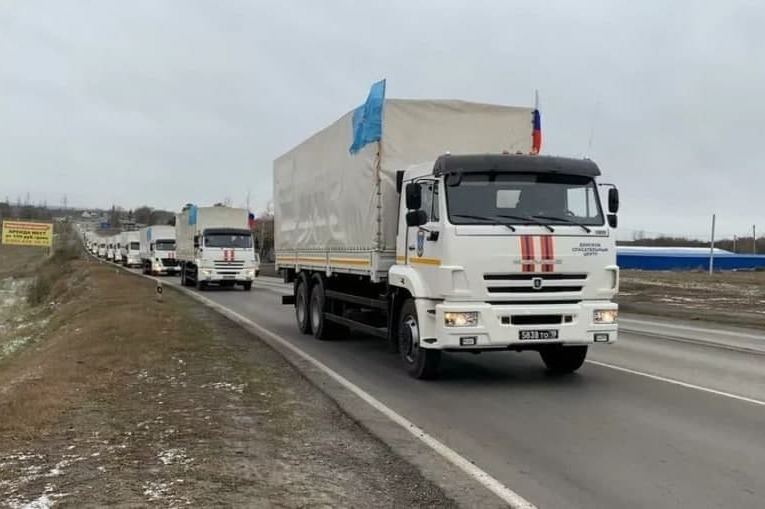Вторая колонна МЧС с гуманитарным грузом выдвинулась из Ростовской области в Карабах